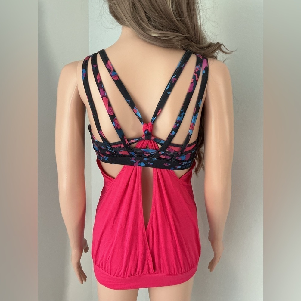 Lululemon Athletica Red and Black Patterned Tank Sz 4 - Picture 10 of 12